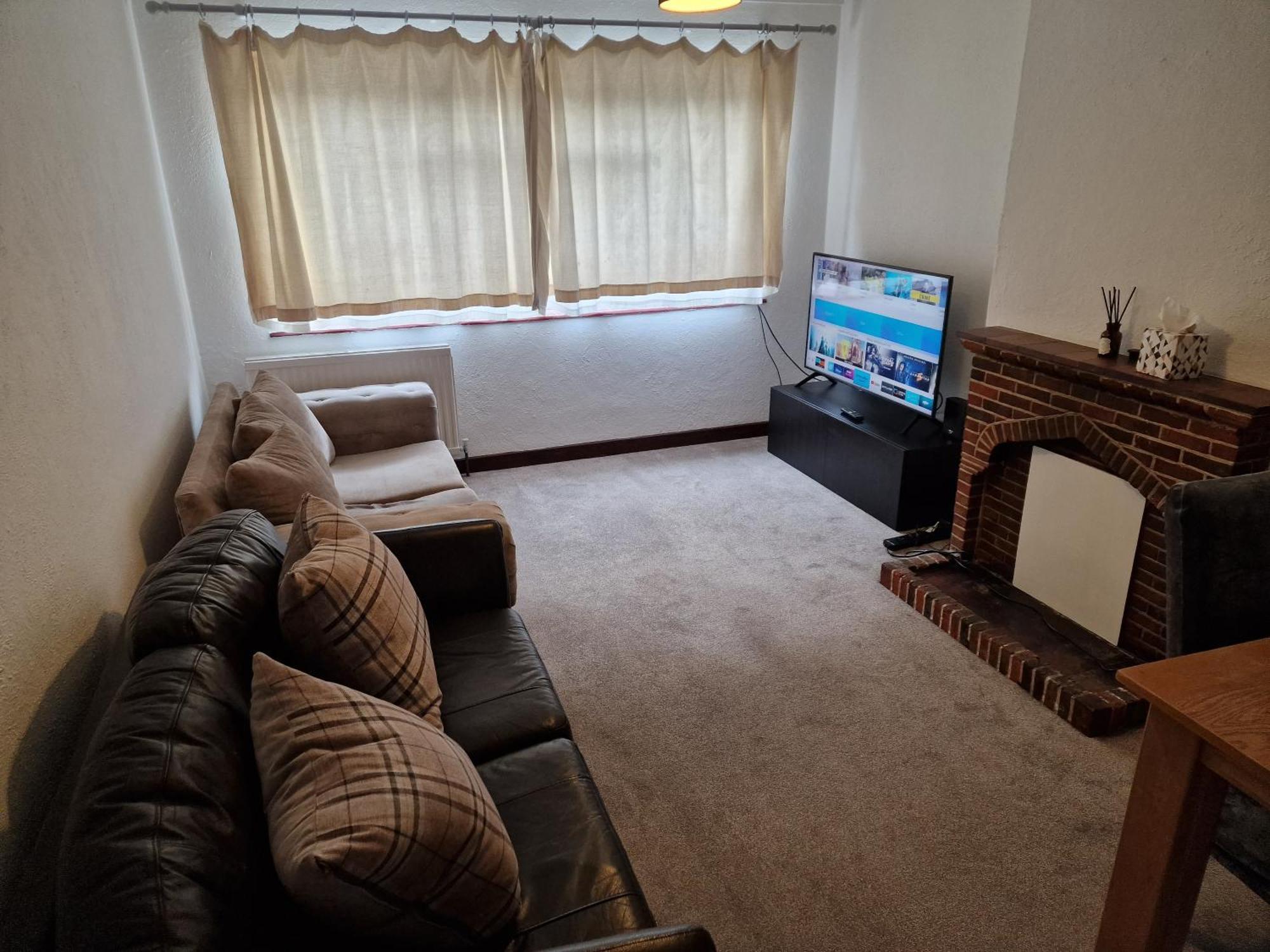 Millmead Apartment In Central Guildford With Parking Buitenkant foto